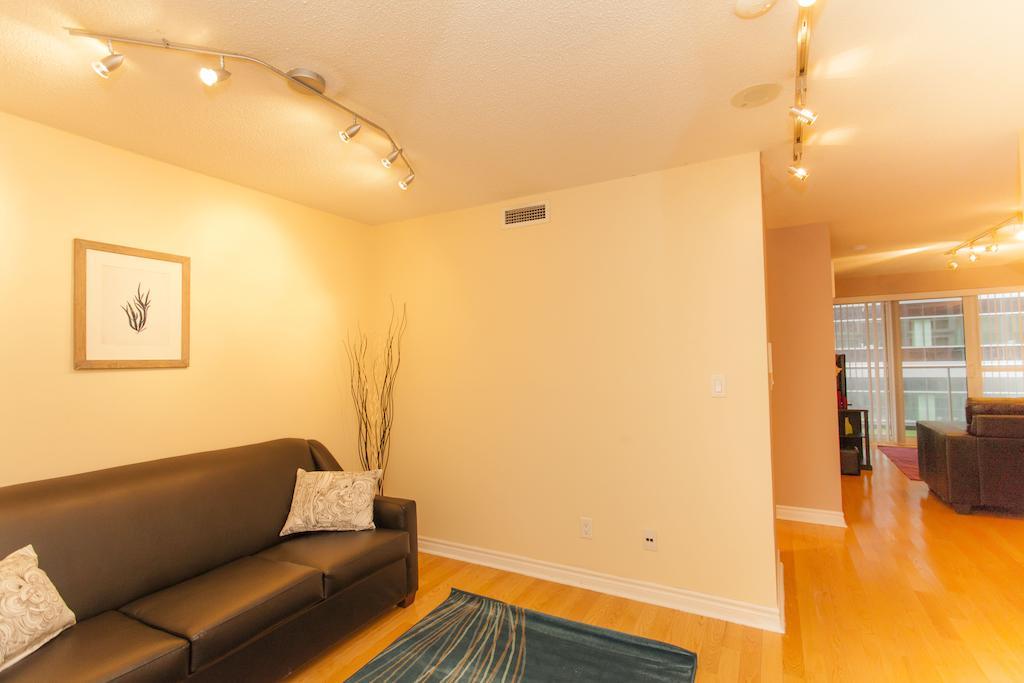 Red Maple Suites - Icon Toronto Chambre photo